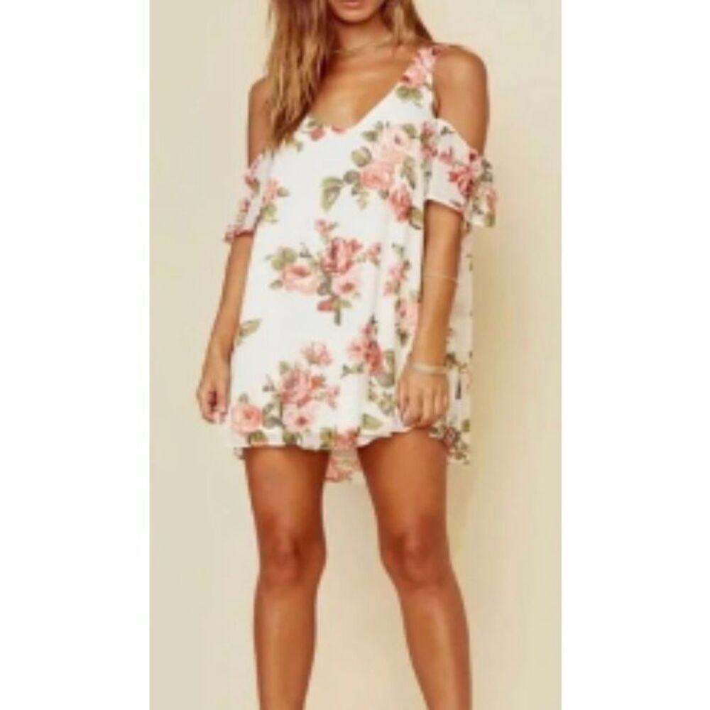 Show me your MuMu cold shoulder mini dress size M
